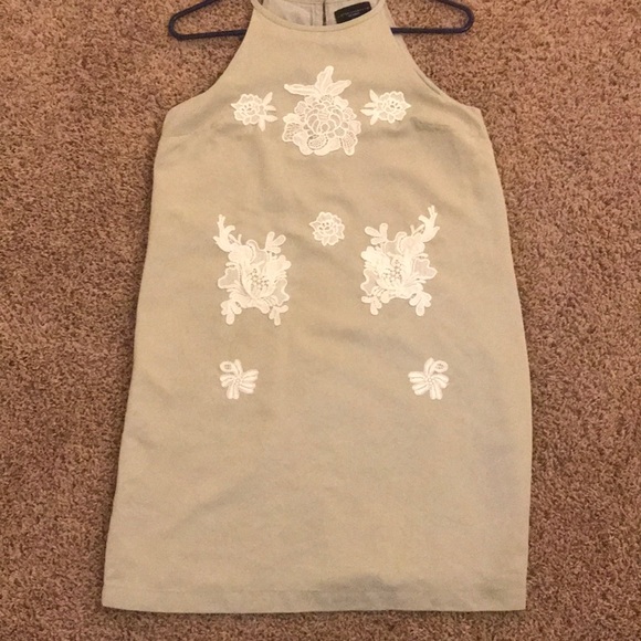 Pale green dress with lace overlay - Picture 2 of 6